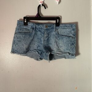 Aeropostale 00s floral low rise denim shorts